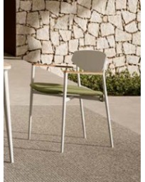 ORIGAMI Armchair | Aluminium white with teak and linen chalk cushion