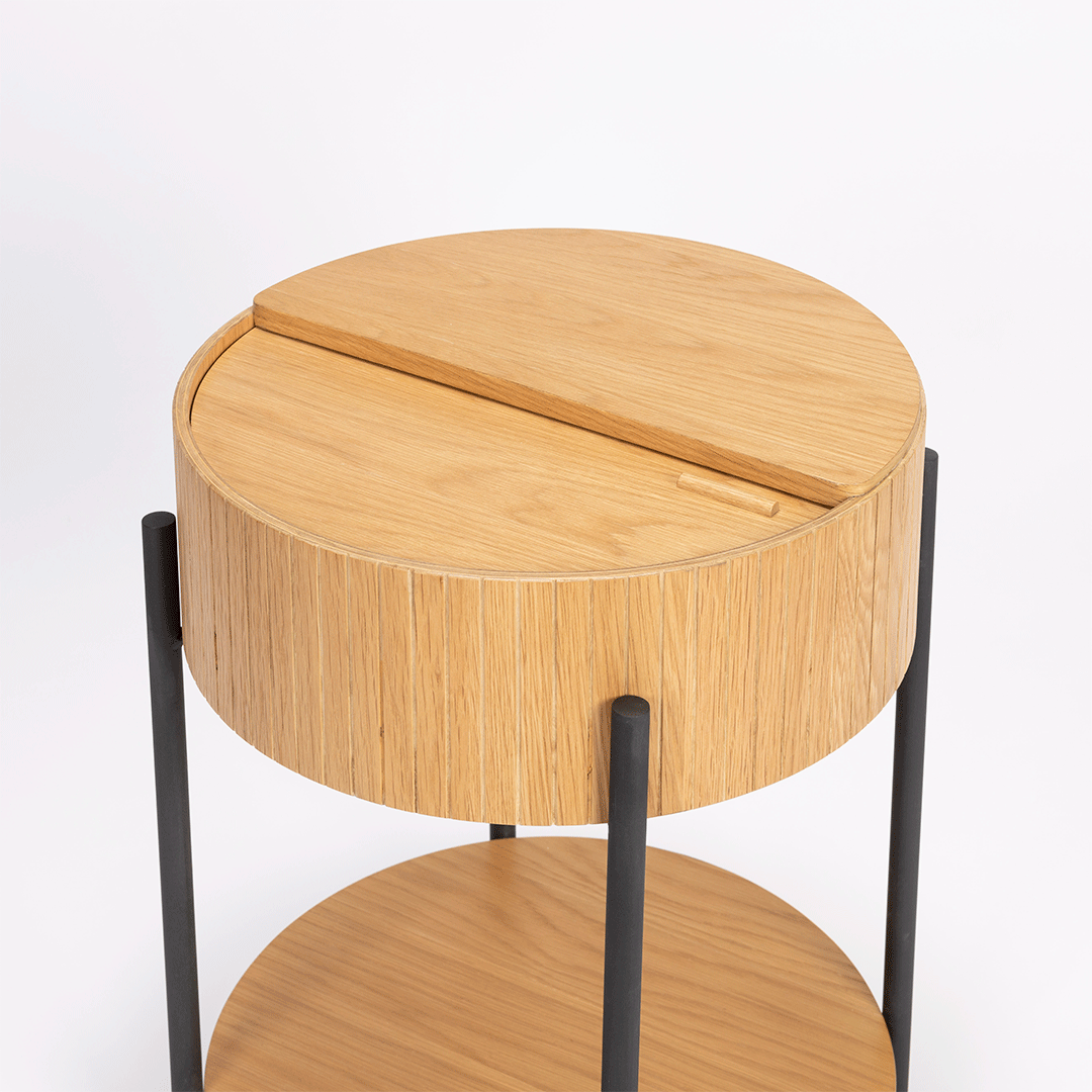 SLIDES Side Table | Natural Oak Wood,Black metal legs